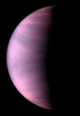 photographie de Vénus --
Venus Viewed by Hubble by NASA Goddard Photo and Video is licensed under CC-BY 2.0